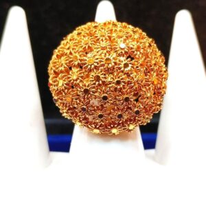 Fashionable Round Floral Ring