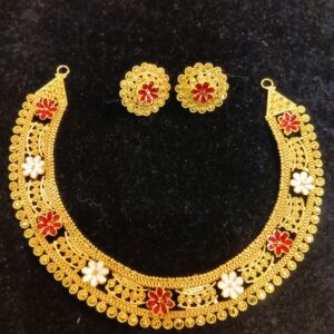 Small Round RedWhite Floral Necklace